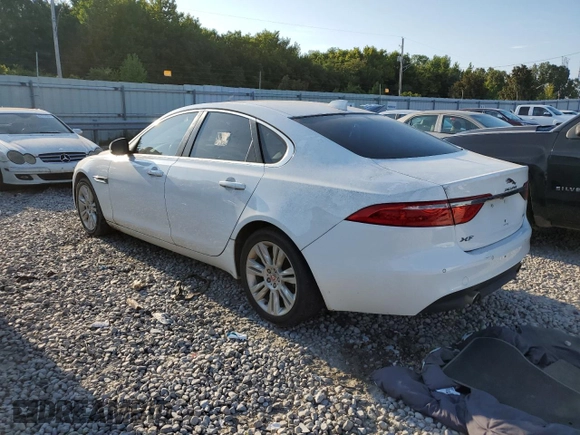 2017 Jaguar XF 35t Premium with VIN SAJBD4BV7HCY30404, listed as a Copart auction lot 67527224 with 91,898 mi miles and Clean Title. Bid and sale history available at carsss.com. Image 2.