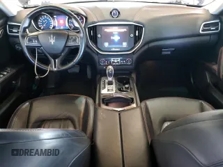 2015 Maserati Ghibli z VIN ZAM57XSA2F1159438, wystawiony jako Copart lot #52530965 z przebiegiem 73 996 mil mil oraz Szkoda całkowita • Salvage title. Historia ofert i sprzedaży dostępna na DreamBid. Obrazek 8.