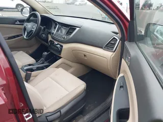 2016 Hyundai Tucson SE z VIN KM8J3CA47GU211841, wystawiony jako IAAI lot #42465483 z przebiegiem 140 666 mil mil oraz . Historia ofert i sprzedaży dostępna na DreamBid. Obrazek 5.