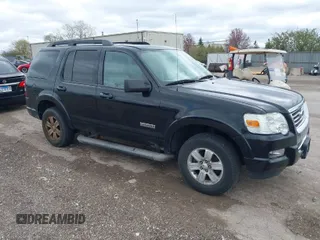 2007 Ford Explorer XLT with VIN 1FMEU73E67UB82828, listed as a IAAI auction lot 42094138 with 175,627 mi miles. Bid and sale history available at carsss.com. Image 1.