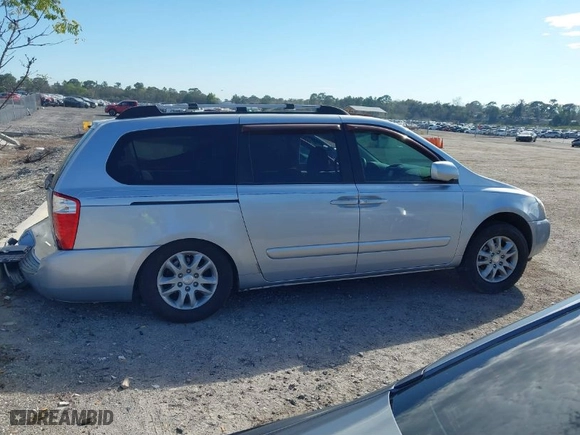 2006 Kia Sedona LX with VIN KNDMB233166095431, listed as a IAAI auction lot 41701529 with 193,846 mi miles. Bid and sale history available at carsss.com. Image 14.