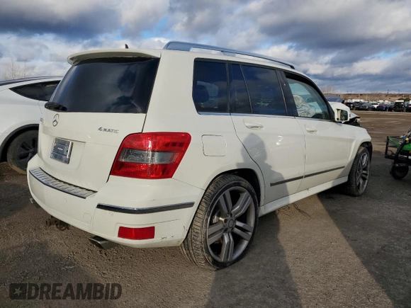 2011 Mercedes-Benz GLK 350 with VIN WDCGG8HB1BF695470, listed as a Copart auction lot 85310674 with Not Provided miles and Salvage Title. Bid and sale history available at DreamBid. Image 3.