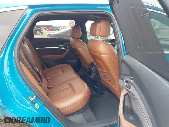 2019 Audi e-tron Prestige with VIN WA1VAAGE7KB005479, listed as a IAAI auction lot 42368177 with 30,736 mi miles and . Bid and sale history available at DreamBid. Image 8.