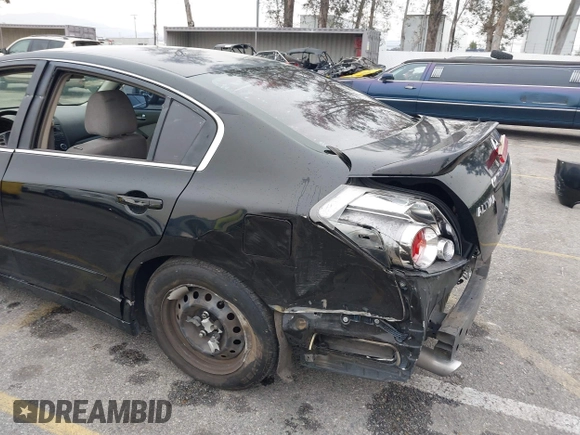 2007 Nissan Altima 2.5 with VIN 1N4AL21E67N483630, listed as a IAAI auction lot 41725228 with 135,792 mi miles. Bid and sale history available at carsss.com. Image 17.