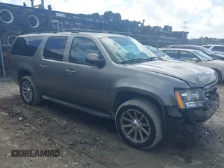 2007 Chevrolet Suburban LTZ with VIN 3GNFK16347G133031, listed as a IAAI auction lot 41955039 with 342,366 mi miles and . Bid and sale history available at DreamBid. Image 14.