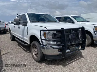 2019 Ford F-250 XL with VIN 1FT7W2B61KEG23823, listed as a IAAI auction lot 42670848 with 186,760 mi miles and . Bid and sale history available at DreamBid. Image 18.