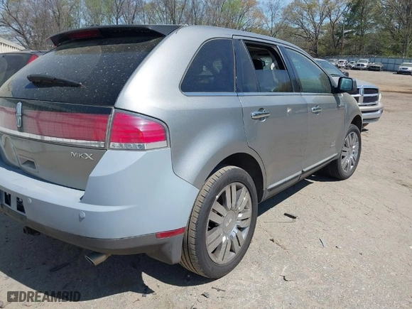2008 Lincoln MKX with VIN 2LMDU68CX8BJ04772, listed as a IAAI auction lot 41917348 with 178,290 mi miles. Bid and sale history available at carsss.com. Image 4.