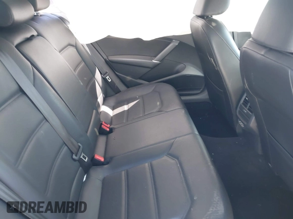 2019 Volkswagen Passat SE R-Line z VIN 1VWMA7A31KC000846, wystawiony jako IAAI lot #41840659 z przebiegiem 70 486 mil mil oraz . Historia ofert i sprzedaży dostępna na DreamBid. Obrazek 8.
