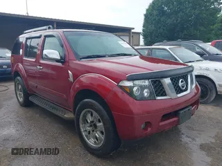 2006 Nissan Pathfinder SE z VIN 5N1AR18U46C625611, wystawiony jako IAAI lot #42317418 z przebiegiem 246 810 mil mil oraz . Historia ofert i sprzedaży dostępna na DreamBid. Obrazek 1.