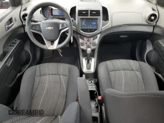 2016 Chevrolet Sonic LT z VIN 1G1JC5SG4G4175558, wystawiony jako Copart lot #57991275 z przebiegiem 133 497 mil mil oraz Szkoda całkowita • Salvage title. Historia ofert i sprzedaży dostępna na DreamBid. Obrazek 8.