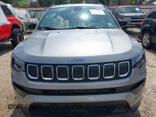 2022 Jeep Compass Latitude z VIN 3C4NJCBB7NT189257, wystawiony jako IAAI lot #42250218 z przebiegiem 13 743 mil mil oraz . Historia ofert i sprzedaży dostępna na DreamBid. Obrazek 12.