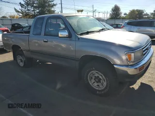1995 Toyota T100 z VIN JT4VD22FXS0007824, wystawiony jako Copart lot #79159804 z przebiegiem 89 139 mil mil oraz Szkoda całkowita • Salvage title. Historia ofert i sprzedaży dostępna na DreamBid. Obrazek 4.