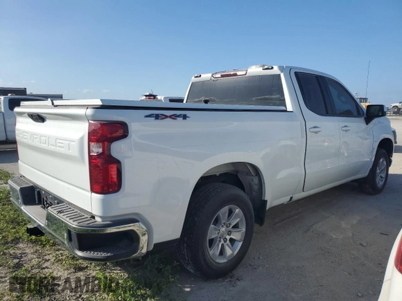 2021 Chevrolet Silverado 1500 LT with VIN 1GCRYDED0MZ372216, listed as a Copart auction lot 77602794 with 49,473 mi miles and Salvage Title. Bid and sale history available at DreamBid. Image 3.