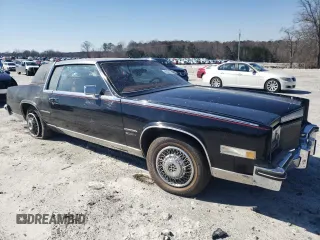 1981 Cadillac Eldorado z VIN 1G6AL5799BE635997, wystawiony jako Copart lot #45287175 z przebiegiem 46 416 mil mil oraz Czysty tytuł • Clean title. Historia ofert i sprzedaży dostępna na DreamBid. Obrazek 4.