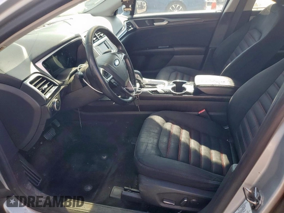2015 Ford Fusion SE z VIN 1FA6P0H75F5120918, wystawiony jako Copart lot #59377185 z przebiegiem Nie podano mil oraz Czysty tytuł • Clean title. Historia ofert i sprzedaży dostępna na DreamBid. Obrazek 7.