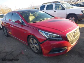 2016 Hyundai Sonata Hybrid Limited with VIN KMHE34L11GA027569, listed as a IAAI auction lot 41409224 with 111,006 mi miles. Bid and sale history available at carsss.com. Image 1.