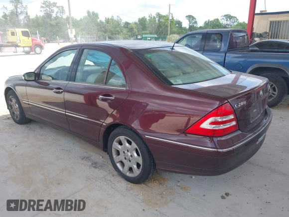 2006 Mercedes-Benz C 280 Luxury z VIN WDBRF92H26F777846, wystawiony jako IAAI lot #42320023 z przebiegiem 142 803 mil mil oraz . Historia ofert i sprzedaży dostępna na DreamBid. Obrazek 3.