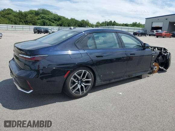 2025 BMW 7 Series 740i xDrive with VIN WBA33EH07SCU55254, listed as a Copart auction lot 62841015 with 4,314 mi miles and Clean title. Bid and sale history available at DreamBid. Image 3.