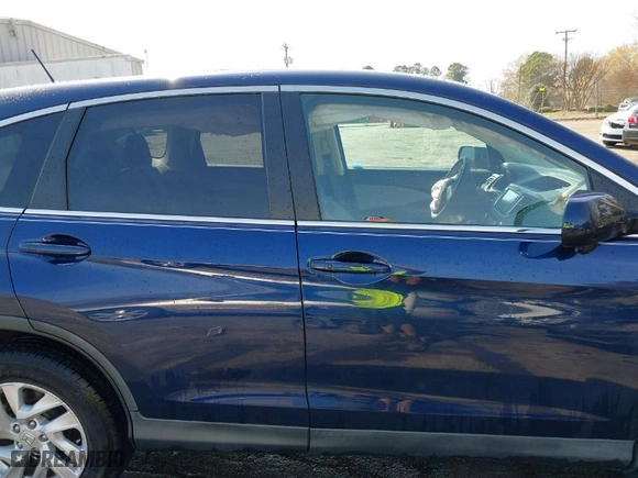 2015 Honda CR-V EX with VIN 2HKRM3H58FH551110, listed as a IAAI auction lot 41918745 with 61,857 mi miles. Bid and sale history available at carsss.com. Image 13.