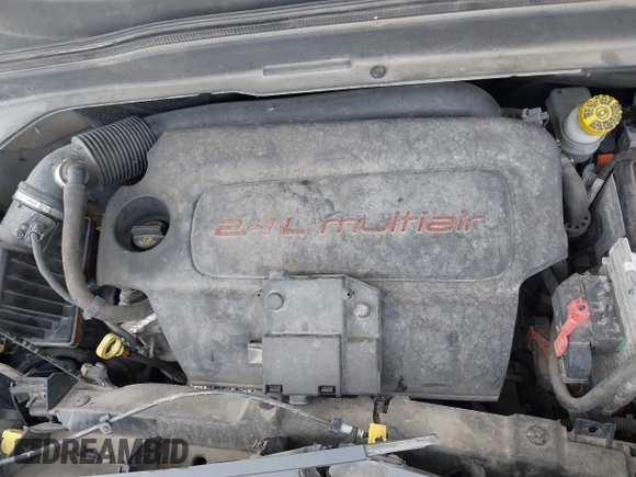 2015 Jeep Renegade Latitude with VIN ZACCJABT9FPB46231, listed as a IAAI auction lot 40805225 with 158,509 mi miles. Bid and sale history available at carsss.com. Image 10.