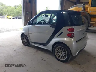 2014 Smart fortwo Pure с VIN WMEEJ3BA3EK750807, выставлен на аукционе IAAI как лот 42603379 с пробегом 99 376 миль миль и . История ставок и продаж доступна на DreamBid. Изображение 3.