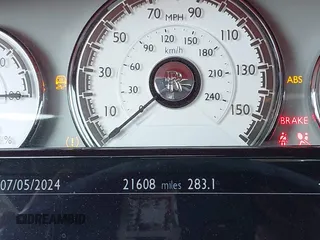 2018 Rolls-Royce Dawn z VIN SCA666D59JU115652, wystawiony jako IAAI lot #39811506 z przebiegiem 21 608 mil mil oraz . Historia ofert i sprzedaży dostępna na DreamBid. Obrazek 15.