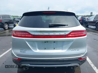 2017 Lincoln MKC Reserve z VIN 5LMCJ3D97HUL53966, wystawiony jako IAAI lot #42248077 z przebiegiem 55 245 mil mil oraz . Historia ofert i sprzedaży dostępna na DreamBid. Obrazek 16.