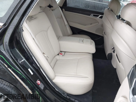 2016 Hyundai Genesis 3.8L z VIN KMHGN4JE8GU107958, wystawiony jako IAAI lot #41475058 z przebiegiem 66 194 mil mil oraz . Historia ofert i sprzedaży dostępna na DreamBid. Obrazek 8.