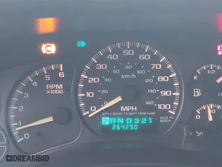 2000 Chevrolet Suburban LS with VIN 3GNEC16T3YG209560, listed as a IAAI auction lot 41551486 with 264,290 mi miles. Bid and sale history available at carsss.com. Image 15.