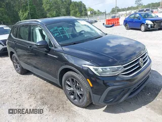 2024 Volkswagen Tiguan SE with VIN 3VV3B7AX7RM029891, listed as a IAAI auction lot 42087357 with 43,636 mi miles and . Bid and sale history available at DreamBid. Image 1.