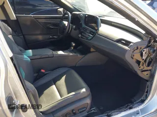 2022 Lexus ES 300h with VIN 58ADA1C15NU026087, listed as a IAAI auction lot 41765304 with 20,795 mi miles and . Bid and sale history available at DreamBid. Image 5.