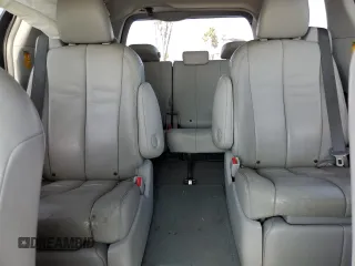 2014 Toyota Sienna Limited с VIN 5TDDK3DC6ES084587, выставлен на аукционе Copart как лот 62018095 с пробегом 152 124 миль миль и Списание • Salvage title. История ставок и продаж доступна на DreamBid. Изображение 10.