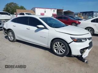 2018 Chevrolet Malibu LT z VIN 1G1ZD5ST8JF125223, wystawiony jako IAAI lot #42285104 z przebiegiem 121 996 mil mil oraz . Historia ofert i sprzedaży dostępna na DreamBid. Obrazek 1.