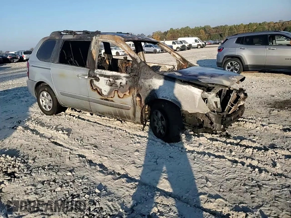 2008 Kia Sedona with VIN KNDMB133186254025, listed as a Copart auction lot 78445774 with 0 mi miles and Non Repairable. Bid and sale history available at carsss.com. Image 12.