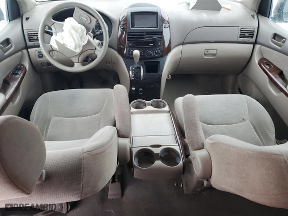 2004 Toyota Sienna LE with VIN 5TDBA23C04S012000, listed as a Copart auction lot 88129635 with 210,945 mi miles and Salvage Title. Bid and sale history available at carsss.com. Image 8.