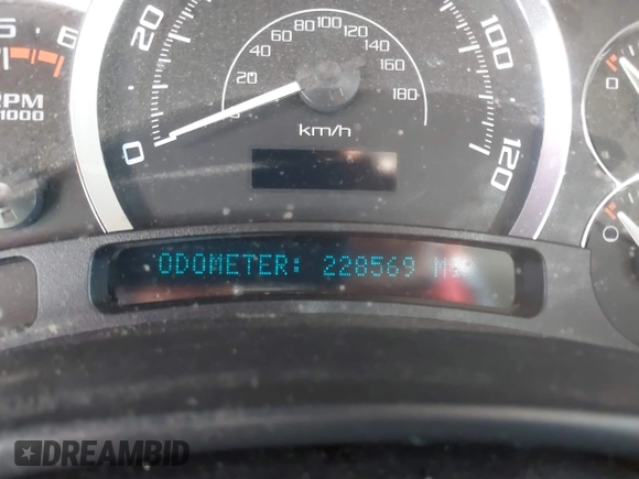 2005 Cadillac Escalade ESV z VIN 3GYFK66N15G172769, wystawiony jako IAAI lot #39249998 z przebiegiem 228 569 mil mil oraz . Historia ofert i sprzedaży dostępna na DreamBid. Obrazek 7.