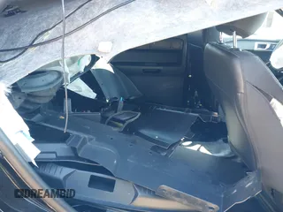 2023 Ford Police Interceptor Utility z VIN 1FM5K8AW0PNA04947, wystawiony jako IAAI lot #41942825 z przebiegiem 37 121 mil mil oraz . Historia ofert i sprzedaży dostępna na DreamBid. Obrazek 8.