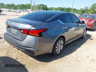 2020 Nissan Altima S with VIN 1N4BL4BV1LC224970, listed as a IAAI auction lot 41975040 with 141,437 mi miles and . Bid and sale history available at DreamBid. Image 4.