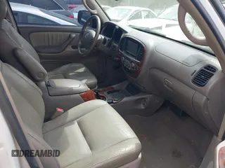 2006 Toyota Sequoia Limited with VIN 5TDZT38A46S269380, listed as a IAAI auction lot 41941588 with 285,464 mi miles and . Bid and sale history available at DreamBid. Image 5.