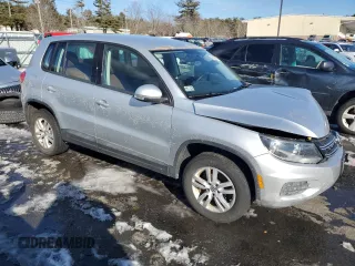 2014 Volkswagen Tiguan SE z VIN WVGAV3AX9EW563907, wystawiony jako Copart lot #45157495 z przebiegiem 100 174 mil mil oraz Szkoda całkowita • Salvage title. Historia ofert i sprzedaży dostępna na DreamBid. Obrazek 4.
