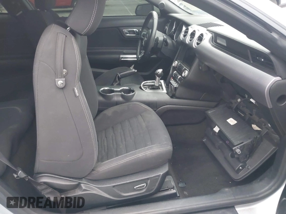 2016 Ford Mustang EcoBoost with VIN 1FA6P8TH9G5252810, listed as a IAAI auction lot 42067314 with 88,232 mi miles. Bid and sale history available at carsss.com. Image 5.