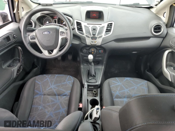 2012 Ford Fiesta SE z VIN 3FADP4BJ8CM194262, wystawiony jako Copart lot #56685845 z przebiegiem 367 579 mil mil oraz Szkoda całkowita • Salvage title. Historia ofert i sprzedaży dostępna na DreamBid. Obrazek 8.