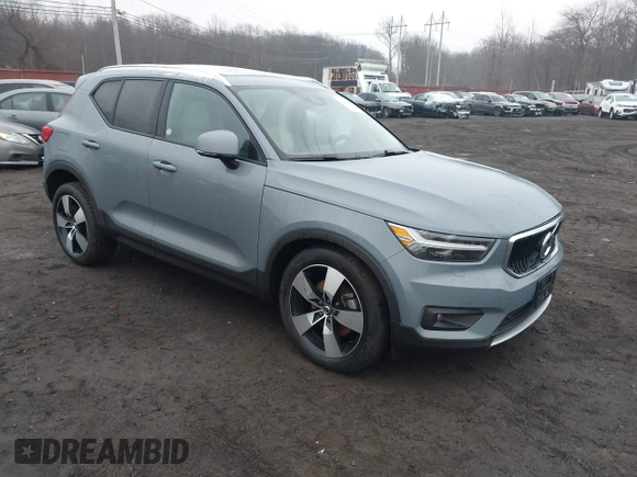 2022 Volvo XC40 Momentum с VIN YV4162UK4N2742114, выставлен на аукционе IAAI как лот 41465820 с пробегом 13 833 миль миль и . История ставок и продаж доступна на DreamBid. Изображение 1.