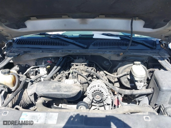 2006 Chevrolet Silverado 1500 LS with VIN 1GCEC14V06Z251694, listed as a IAAI auction lot 41703762 with 199,716 mi miles. Bid and sale history available at carsss.com. Image 10.