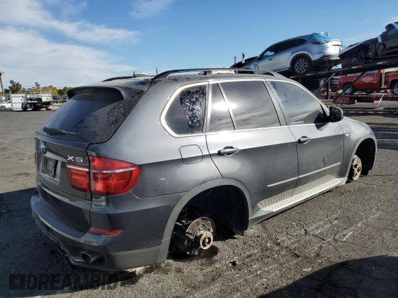 2013 BMW X5 xDrive35i with VIN 5UXZV4C59D0B16487, listed as a Copart auction lot 44130225 with 140,192 mi miles and Clean Title. Bid and sale history available at carsss.com. Image 3.