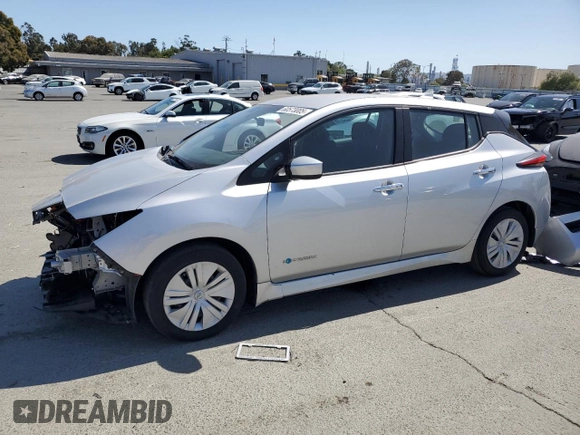 2019 Nissan LEAF SV z VIN 1N4AZ1CP1KC305958, wystawiony jako Copart lot #60573005 z przebiegiem 18 243 mil mil oraz Szkoda całkowita • Salvage title. Historia ofert i sprzedaży dostępna na DreamBid. Obrazek 1.