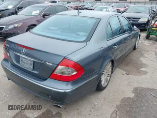 2007 Mercedes-Benz E 550 with VIN WDBUF72XX7B085400, listed as a IAAI auction lot 41650895 with 180,589 mi miles and . Bid and sale history available at DreamBid. Image 4.