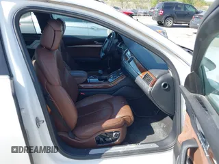 2011 Audi A8 z VIN WAUAVAFD7BN021601, wystawiony jako IAAI lot #42233726 z przebiegiem 182 583 mil mil oraz . Historia ofert i sprzedaży dostępna na DreamBid. Obrazek 5.