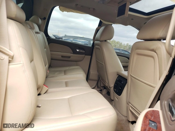2013 Chevrolet Avalanche LTZ with VIN 3GNMCGE07DG198370, listed as a Copart auction lot 43990185 with 125,944 mi miles and Salvage Title. Bid and sale history available at carsss.com. Image 10.