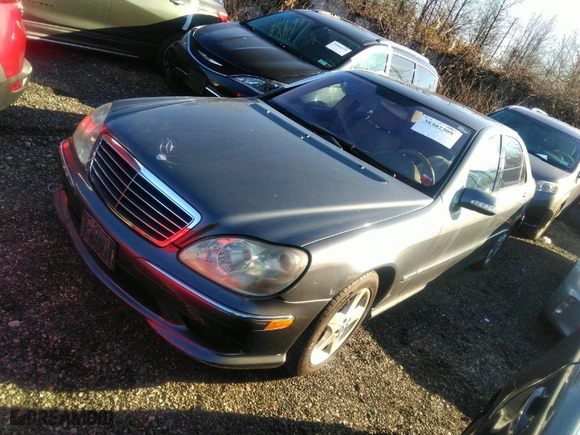 2006 Mercedes-Benz S-Class with VIN WDBNG70J66A462373, listed as a IAAI auction lot 38302309 with 1 mi miles. Bid and sale history available at carsss.com. Image 2.